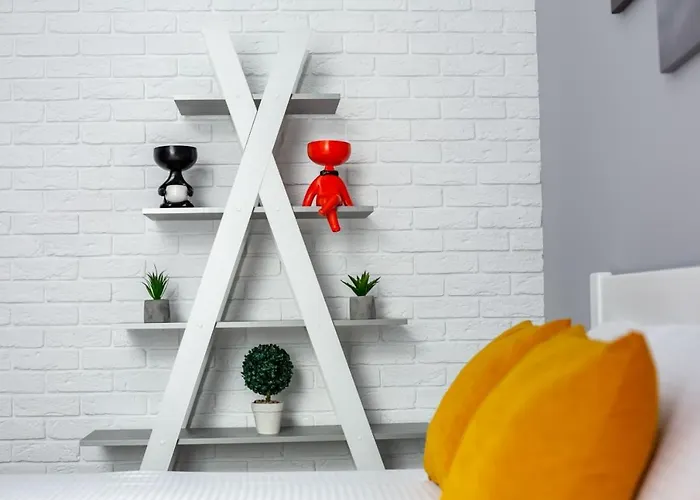 Stylish In The Center