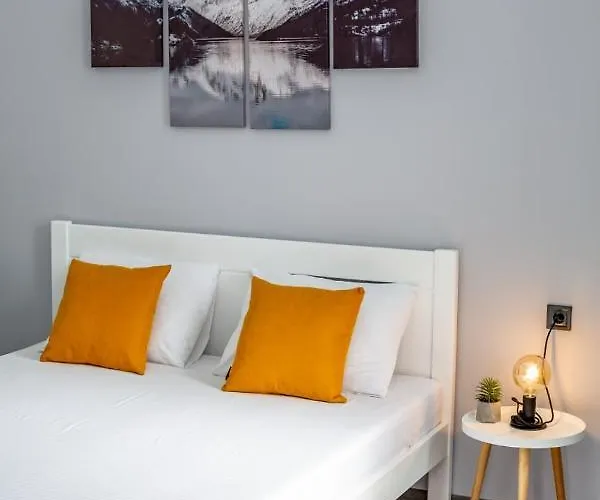 Stylish In The Center * Lwów