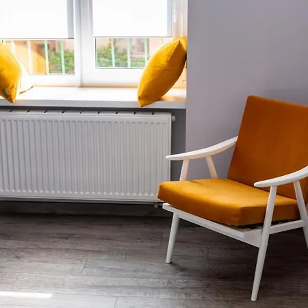 Stylish In The Center *